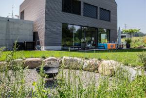 Privatgarten, gesamte Umgebungsgestaltung