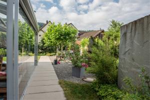 Privatgarten, Umgebungsgestaltung Wintergarten-Anbau